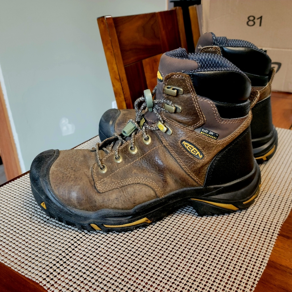Keen Waterproof Mt. Vernon Hiking Boots 8.5EE
